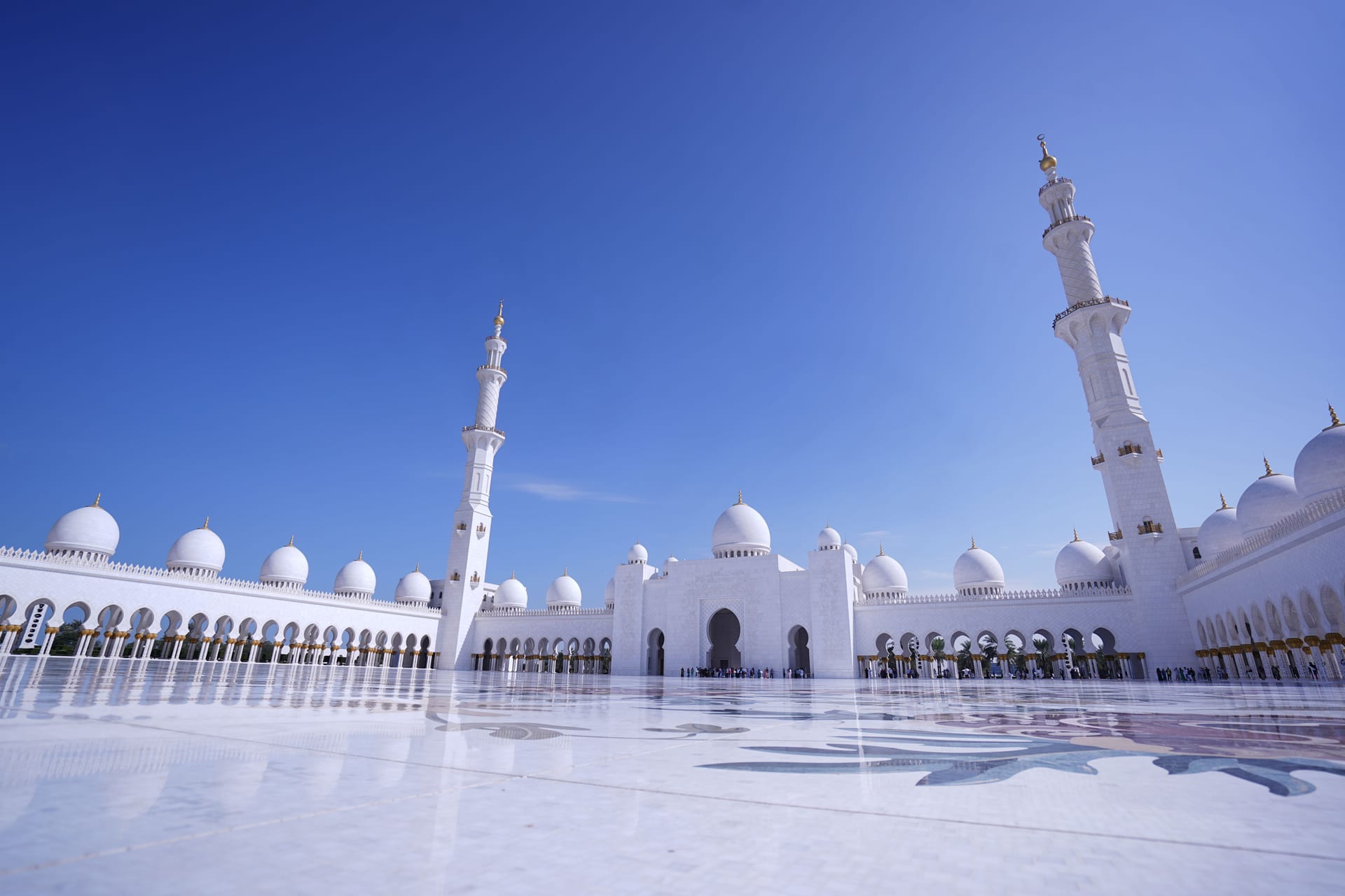 Abu Dhabi, United Arab Emirates — CrossBorders city profile