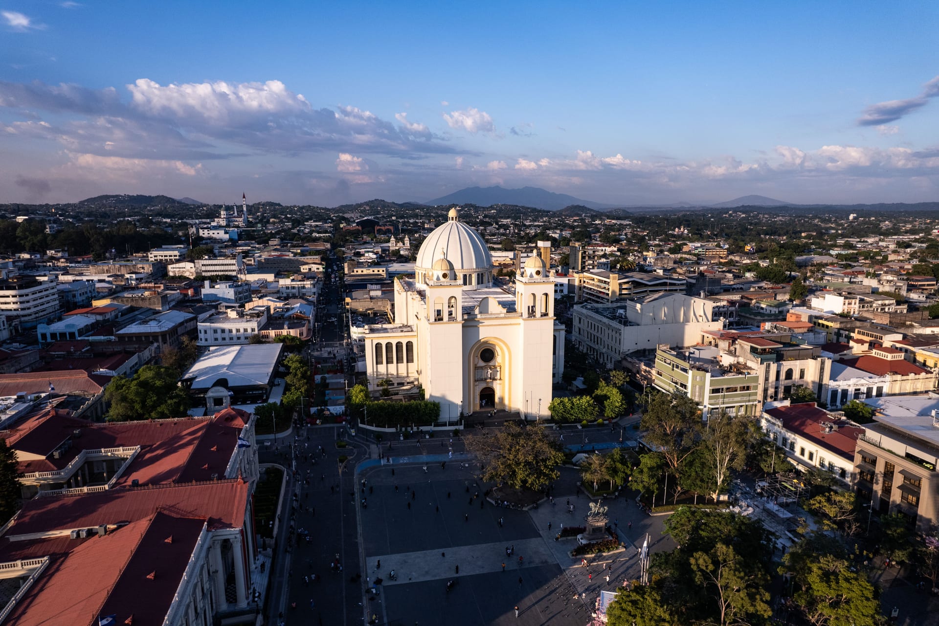 San Salvador, El Salvador — CrossBorders city profile